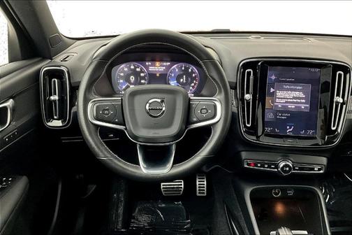 2021 Volvo XC40 T5 R-Design