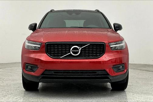 2021 Volvo XC40 T5 R-Design