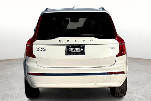 2025 Volvo XC90 Plug-In Hybrid T8 Plus 7-Seater