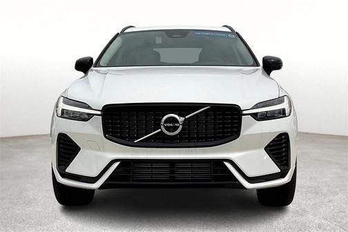 2025 Volvo XC60 Plug-In Hybrid T8 Ultra