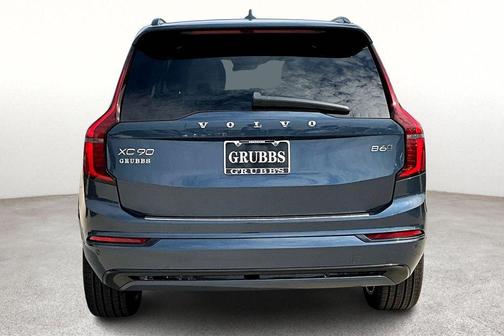 2026 Volvo XC90 B6 Ultra Dark Theme 7-Seater