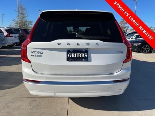 2025 Volvo XC90 Plug-In Hybrid T8 Plus 7-Seater