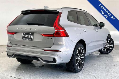 2024 Volvo XC60 B5 Plus Dark Theme