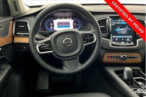 2025 Volvo XC90 B6 Plus 7-Seater