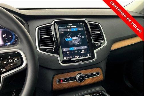 2025 Volvo XC90 B6 Plus 7-Seater