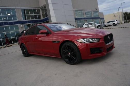 Photo 3 of 37 of 2018 Jaguar XE 20d R-Sport