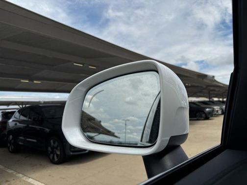 2025 Volvo XC90 B6 Ultra