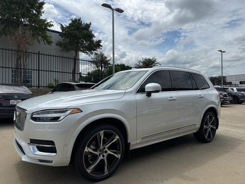 2025 Volvo XC90 B6 Ultra