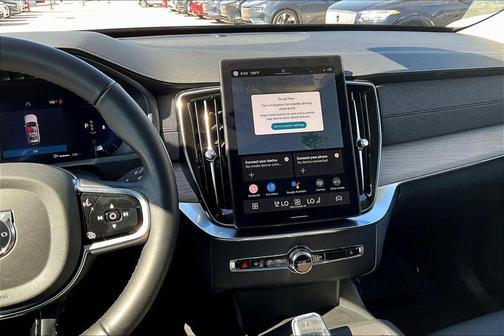 2025 Volvo XC90 B6 Plus 7-Seater