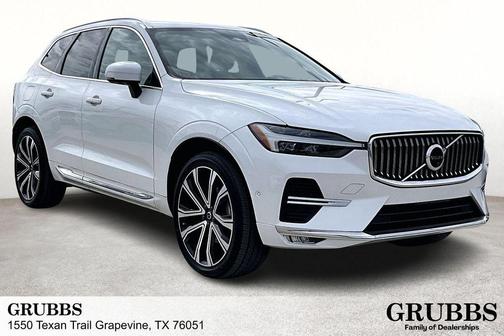 2023 Volvo XC60 B5 Ultimate Bright Theme