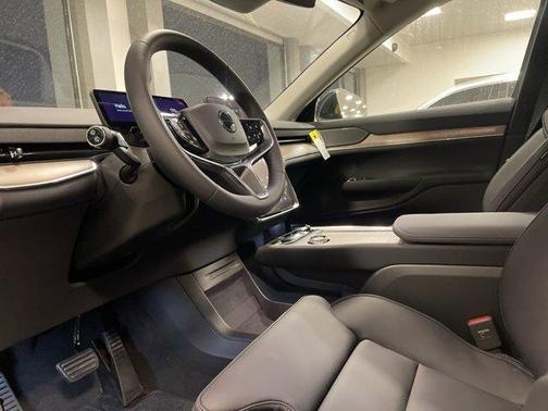 2025 Volvo EX90 Twin Motor Plus