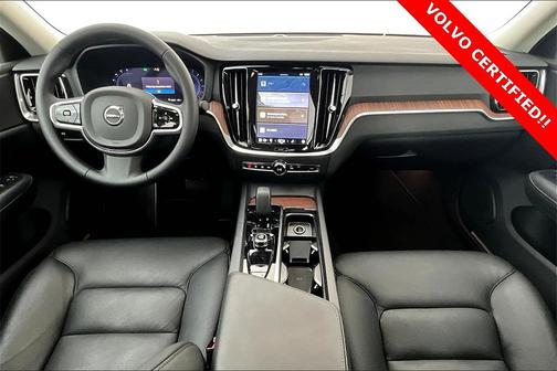 2025 Volvo S60 B5 Plus