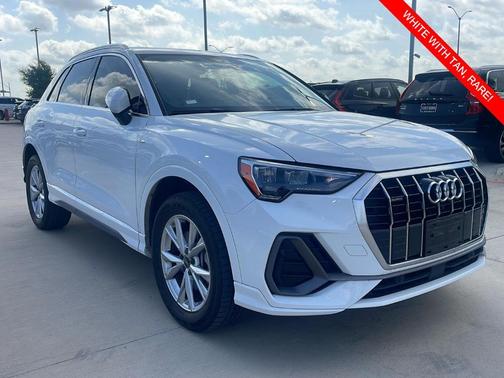 2022 Audi Q3 45 S line Premium