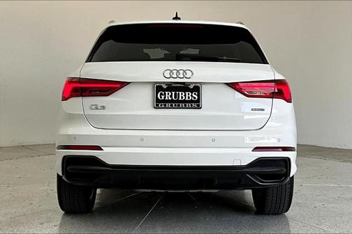 2022 Audi Q3 45 S line Premium