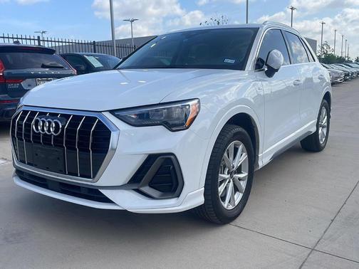 2022 Audi Q3 45 S line Premium