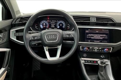 2022 Audi Q3 45 S line Premium