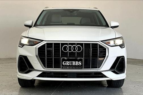 2022 Audi Q3 45 S line Premium