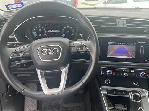2022 Audi Q3 45 S line Premium