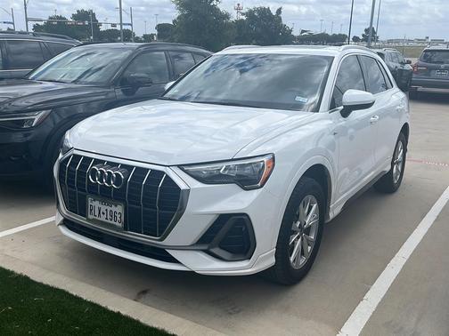 2022 Audi Q3 45 S line Premium