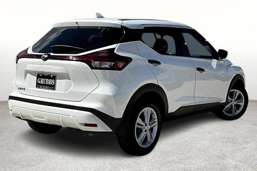 2022 Nissan Kicks S