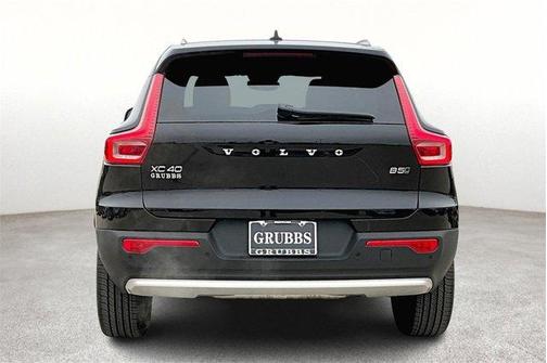 2025 Volvo XC40 B5 Plus Bright Theme