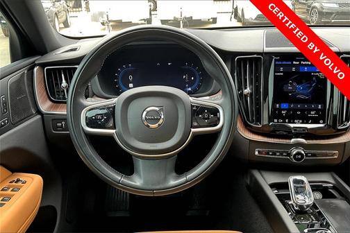 2022 Volvo XC60 B5 Inscription