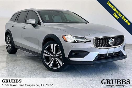 2024 Volvo V60 Cross Country B5 Plus