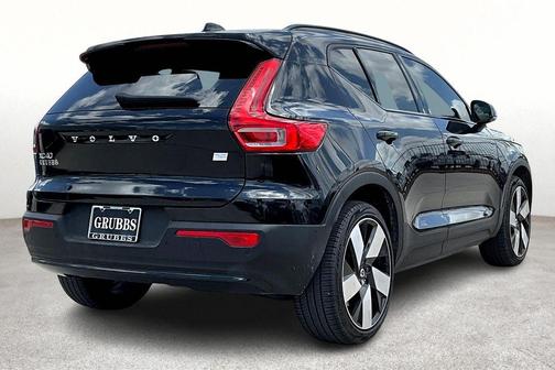 2024 Volvo XC40 Recharge Pure Electric Twin Plus