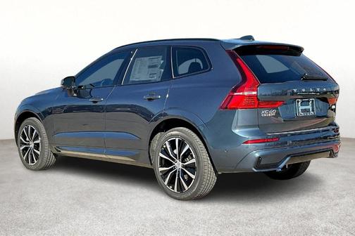 2025 Volvo XC60 B5 Plus