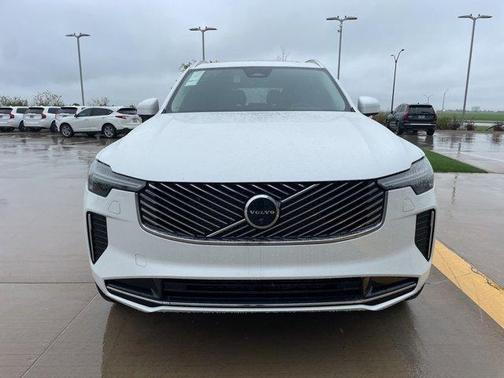 2025 Volvo XC90 B6 Plus 7 Passenger