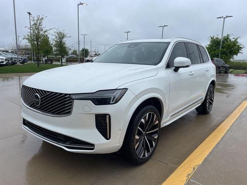 2025 Volvo XC90 B6 Plus 7-Seater