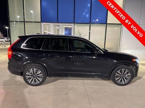 2022 Volvo XC90 T5 Momentum 7 Passenger