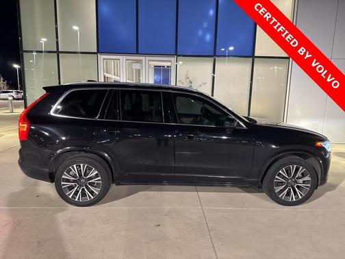 2022 Volvo XC90 T5 Momentum 7 Passenger