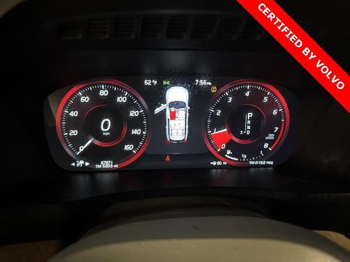 2022 Volvo XC90 T5 Momentum 7 Passenger