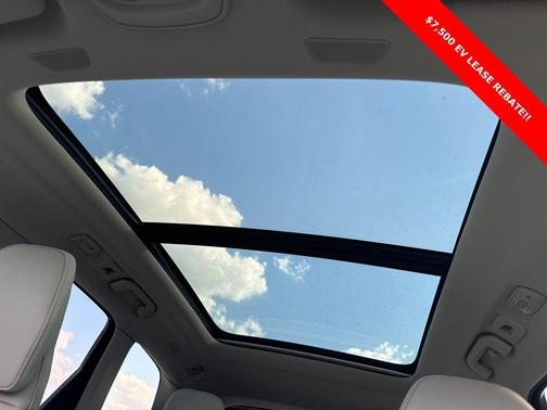 2025 Volvo XC60 Plug-In Hybrid T8 Plus