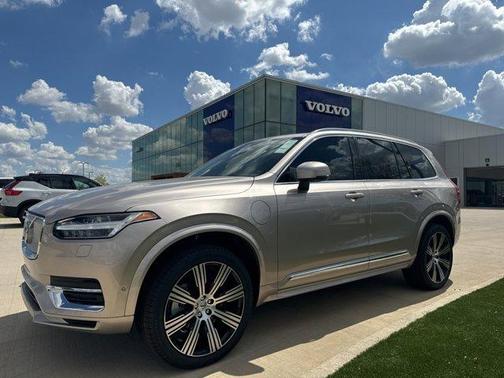 2025 Volvo XC90 Plug-In Hybrid T8 Plus 7-Seater