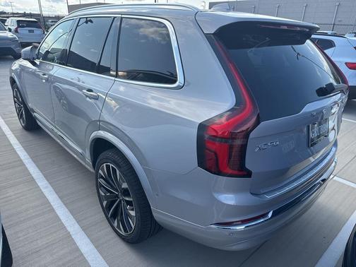 2025 Volvo XC90 B6 Plus 7-Seater