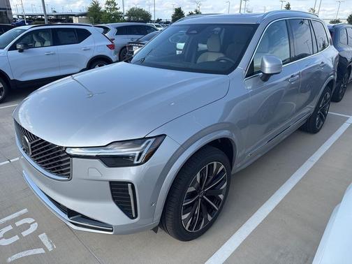 2025 Volvo XC90 B6 Plus 7-Seater