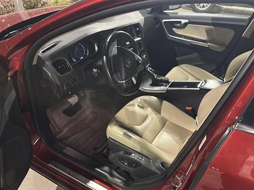 2017 Volvo S60 Inscription T5