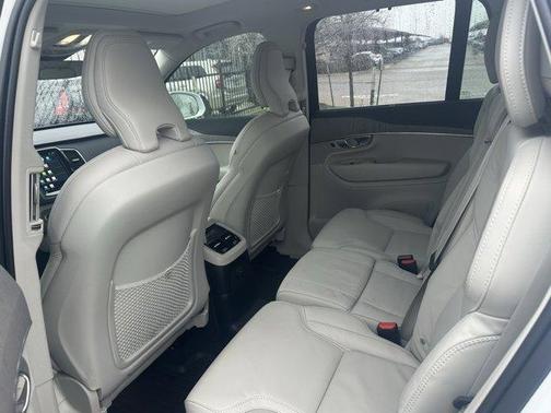 2025 Volvo XC90 Plug-In Hybrid T8 Ultra 7-Seater