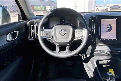 2025 Volvo XC40 B5 Plus Dark Theme
