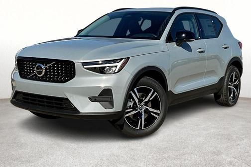 2026 Volvo XC40 B4 Core