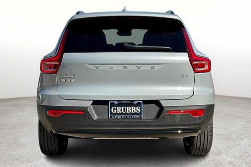 2026 Volvo XC40 B4 Core