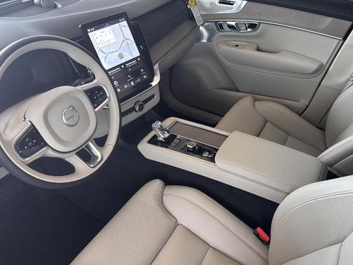 2026 Volvo XC90 ULTRA THEME