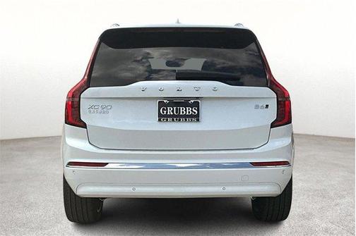 2025 Volvo XC90 B6 Ultra
