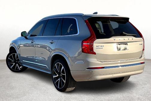 2025 Volvo XC90 B6 Plus 7-Seater