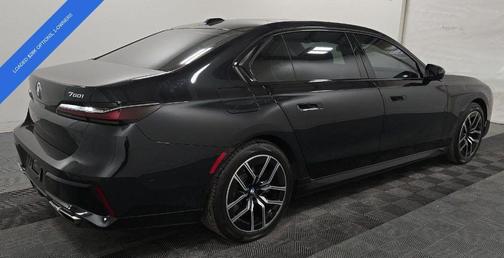 2025 BMW 760 760i xDrive