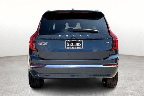 2025 Volvo XC90 Plug-In Hybrid T8 Plus 7-Seater