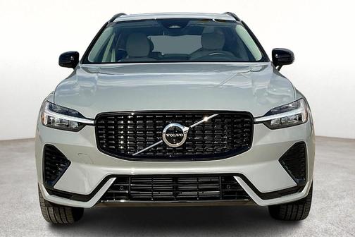 2025 Volvo XC60 Plug-In Hybrid T8 Plus