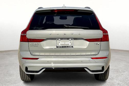 2025 Volvo XC60 Plug-In Hybrid T8 Plus